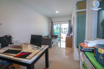 *****ทาวน์เฮ้าส์มือสองย่านนนทบุรี ม.คาซ่าซิตี้ พระราม5-ปิ่นเกล้า คุณภาพแบรนด์ Q.House บนเนื้อที่ 16 ตร.ว. ฟังก์ชัน 3 ห้องนอน 2 ห้องน้ำ 1 ที่จอดรถ บ้านสภาพดีมาก! ของแถมเพียบ! พร้อมเฟอร์นิเจอร์บิวท์อิน เพียง 15 นาทีก็ถึงรถไฟฟ้าสายสีน้ำเงิน "สถานีสิรินธร" ใกล้ทางด่วน "ศรีรัช"